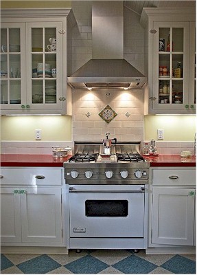 Kitchen range hood